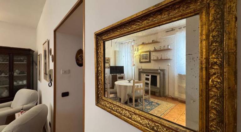 Holiday apartment with 2 rooms for 4 persons in Assisi