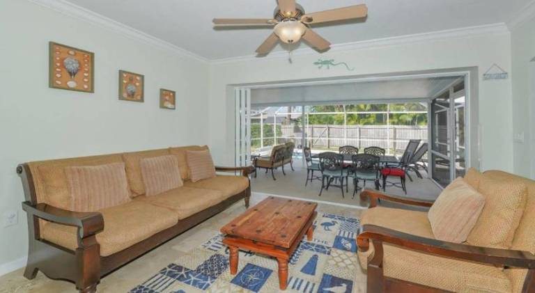 House with pool | Pet-friendly — photo 2