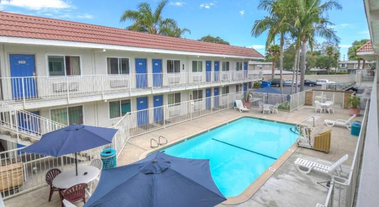 Motel 6 Costa Mesa, CA — photo 2