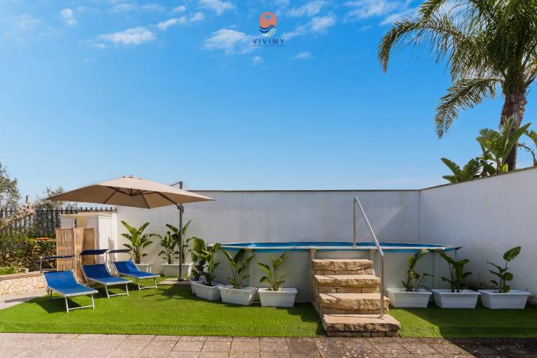 Child-friendly villa with barbecue, yard & hot tub | Panoramic view | Pets allowed — photo 3