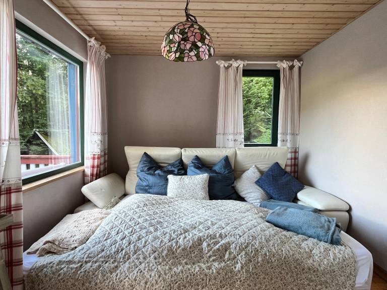 Family-friendly vacation home with barbecue & patio | Nature view | Pet-friendly — photo 2