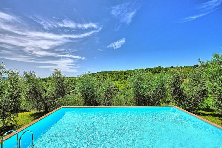 Villa with barbecue, terrace & yard — photo 2