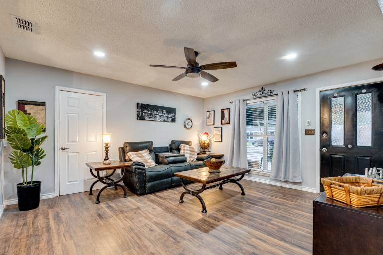 Near Wineries & Guadalupe River! Stylish Home — photo 5