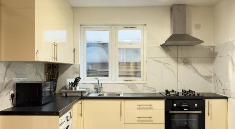 Heathrow Lodge B&B — photo 2