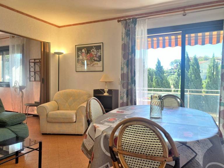 Rental apartment with 1 room for 4 persons — photo 3