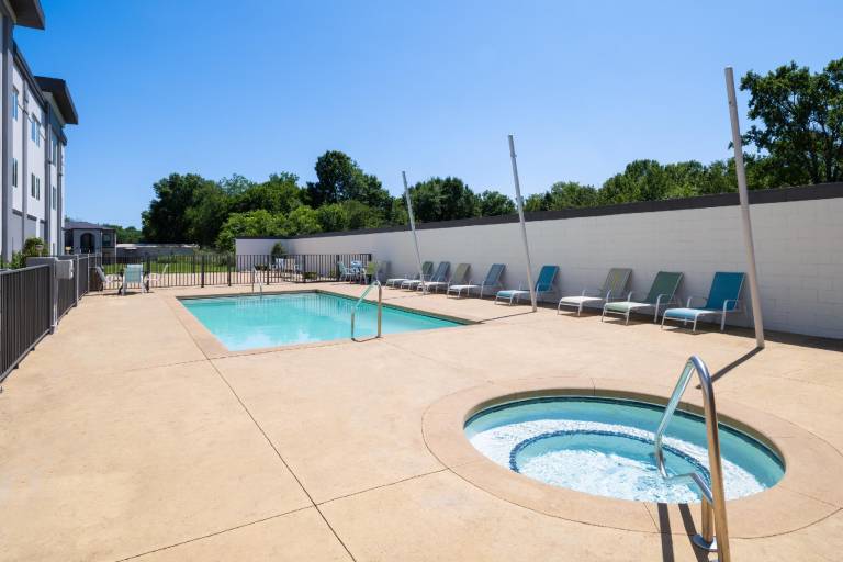 La Quinta Inn & Suites by Wyndham Muskogee — photo 5