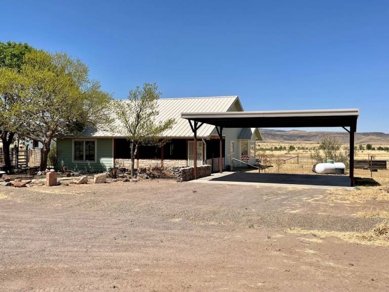 Fort Davis, TX Vacation Rentals from 89 HomeToGo