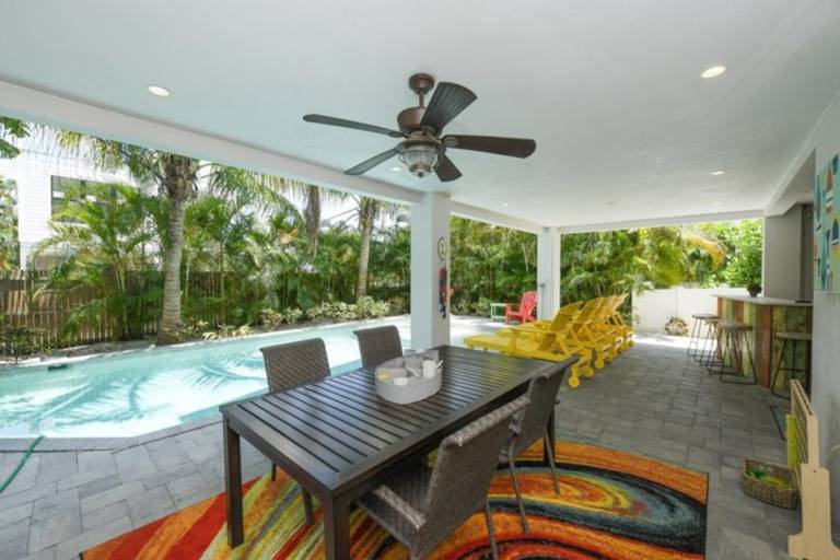 House with pool in Bradenton Beach, FL