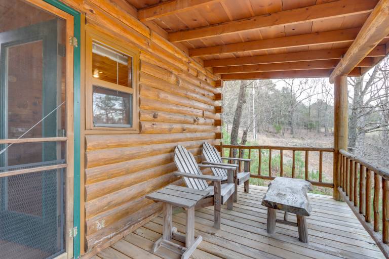 Hike, Play On-Site: Eureka Springs Cabin Near Dtwn — photo 3