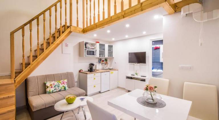 Rental apartment with pool in Split