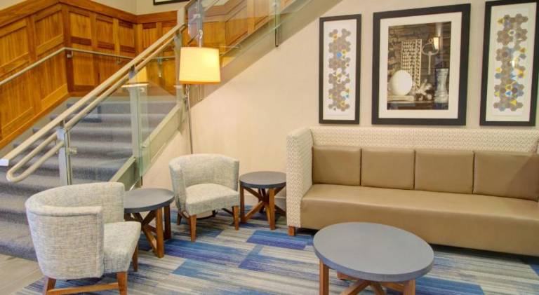 Holiday Inn Express Hotel & Suites Mankato East By IHG — photo 4