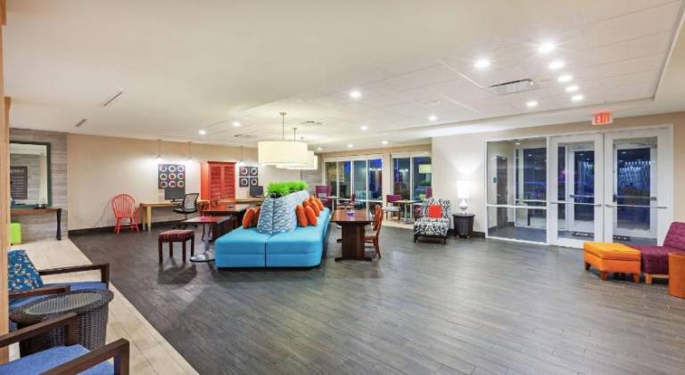 Home2 Suites by Hilton Gonzales — photo 3