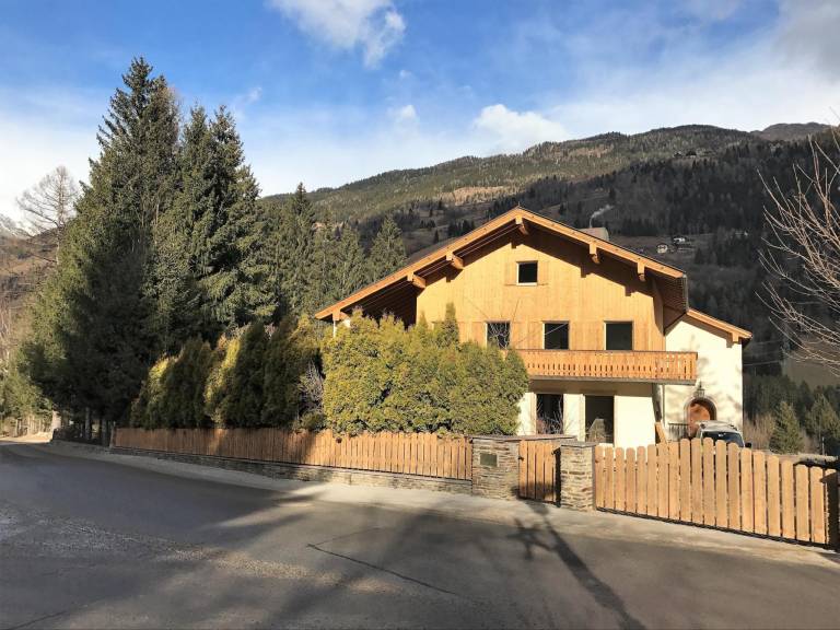 450 m&sup2; Ferienhaus