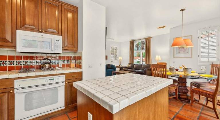 Fully equipped lovely apartment with pool & jacuzzi | Good for workation | Pets allowed — photo 4