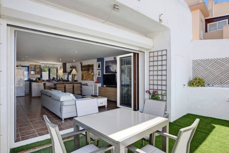Apartment Duplex con vistas al mar Near the Beach with Sea View, Wi-Fi & Terrace — photo 4