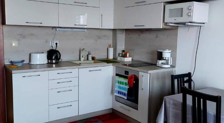 Apartment with BBQ, private pool & patio | Suitable for remote work — photo 4