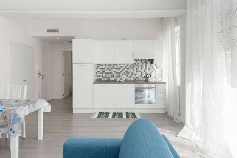 Apartment with balcony 1 km from Piazza Erbe — photo 4