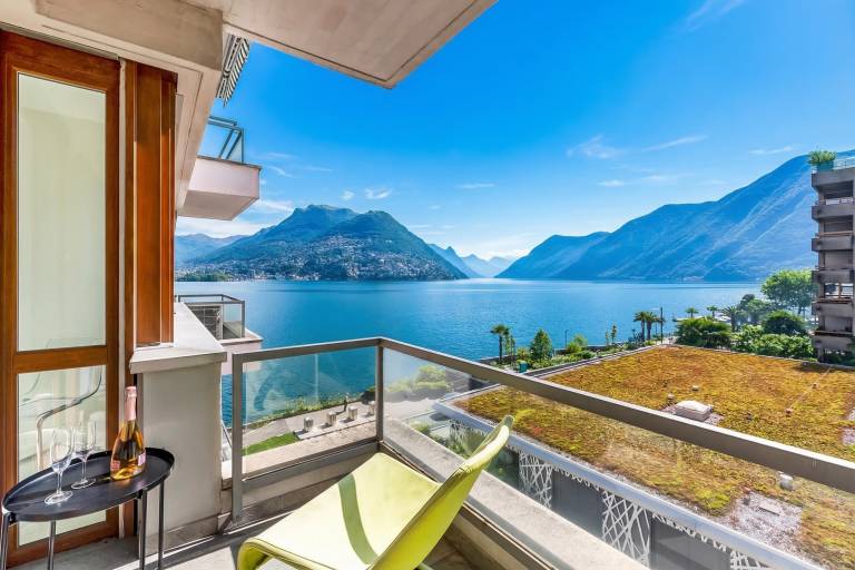 Apartment with terrace | Water view — photo 3