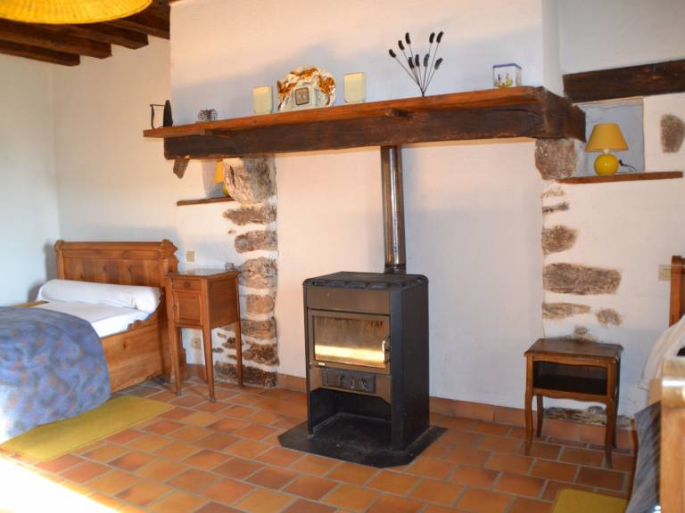 Renovated Farmhouse near 24H Le Mans with Large Yard & Volleyball Court — photo 3