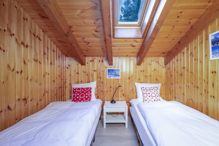 Chalet with terrace — photo 5