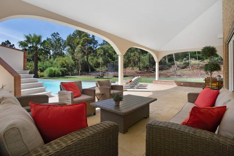 Villa with private pool, garden & patio | Garden view — photo 3