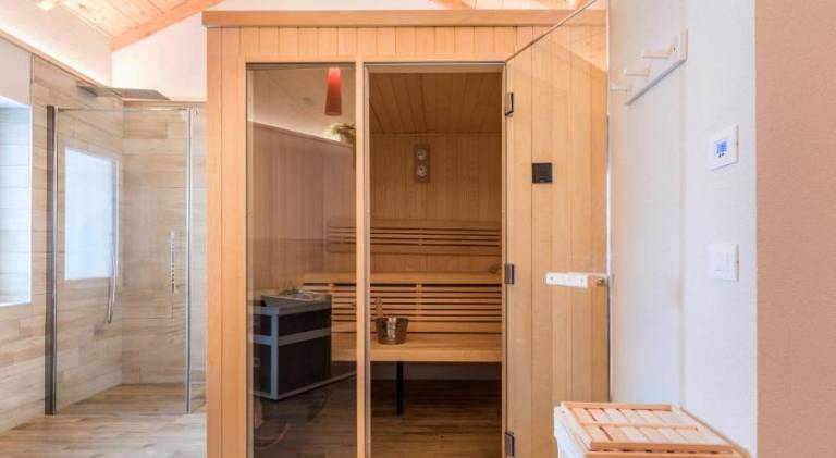 Holiday apartment with hot tub — photo 4