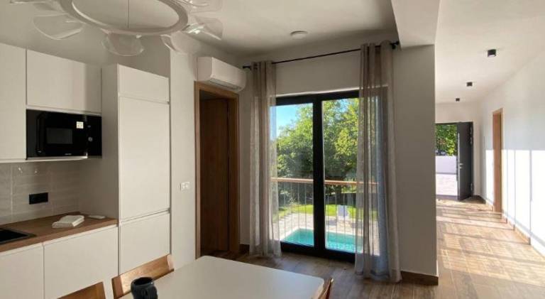 Ample villa with garden, sauna & patio | Pets allowed — photo 2