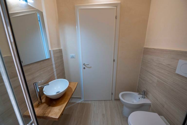Room 'Camera Doppia 1' with Shared Terrace, Wi-Fi and Air Conditioning — photo 5