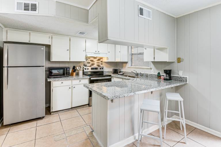 2 Mi to Garniers Beach Park: Pet-Friendly FWB Home — photo 3
