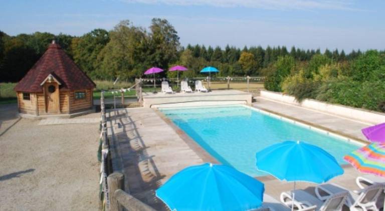 Vacation home with pool — photo 5