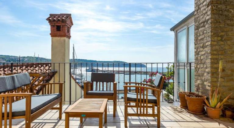Villa with 4 rooms for 10 persons in Izola