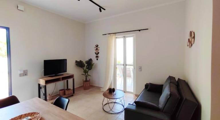 Villa with grill, patio & yard | Pet-friendly — photo 2