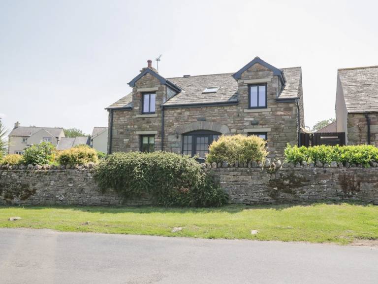 Cottage Bolton