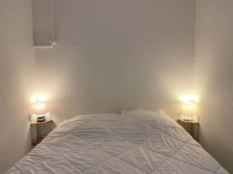 Charming T1 in Balaruc-les-Bains with Terrace & A/C, South-Facing, Fully Equipped — photo 3