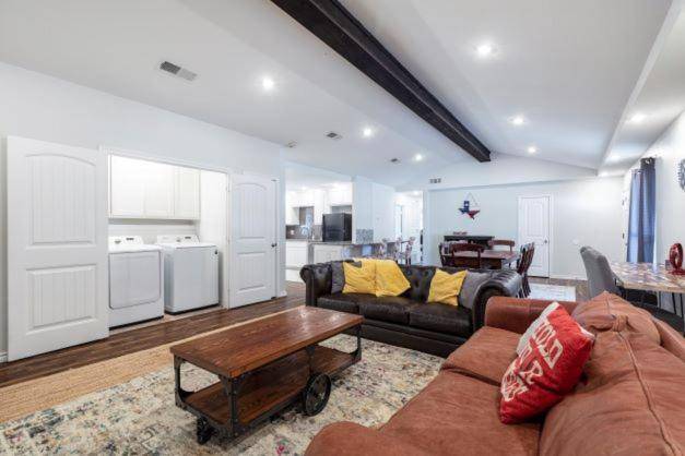 Fully equipped pleasant vacation home with terrace & grill | Suitable for remote work | Pets allowed — photo 2