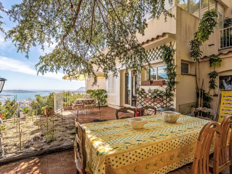 House with terrace, garden & hot tub | Sea view — photo 4