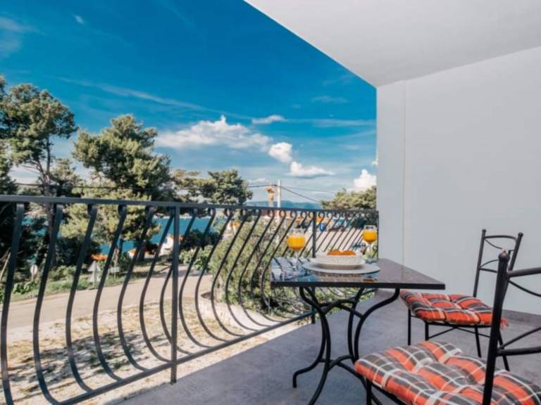 Wohnung Esthera 4 mit Balkon mit Meerblick in Okrug