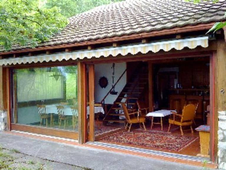 Family-oriented vacation home with yard, barbecue & patio | Sea view | Pets are welcome — photo 4