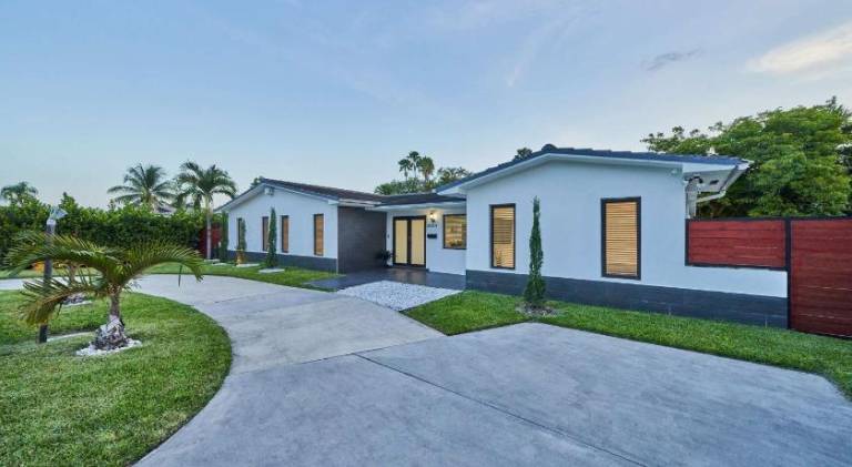 Villa with pool | Pets allowed — photo 4