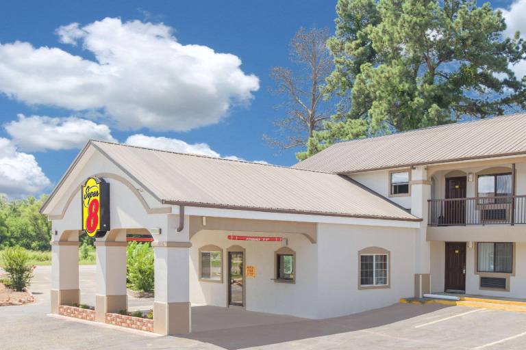 Super 8 By Wyndham Idabel in Idabel, OK