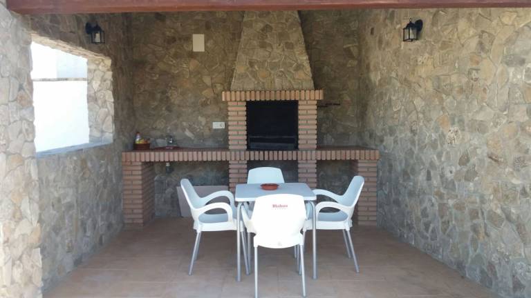 Fully equipped ample house with terrace, private pool & yard | Dogs allowed — photo 5