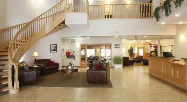 Stonebridge Hotel Dawson Creek — photo 3
