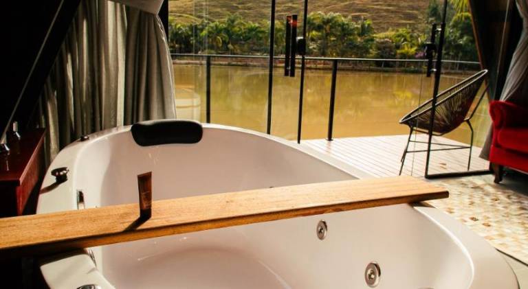 Chalet with pool & hot tub | Pets are welcome — photo 5