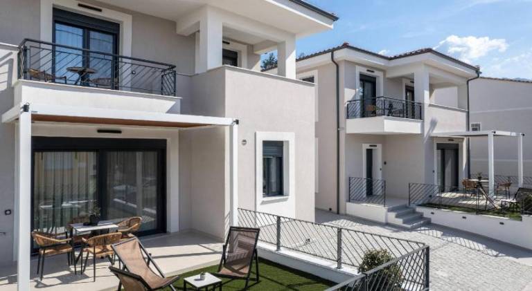 130 m&sup2; Villa