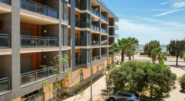 Fully equipped rental apartment with terrace, pool & yard | Pets allowed — photo 5