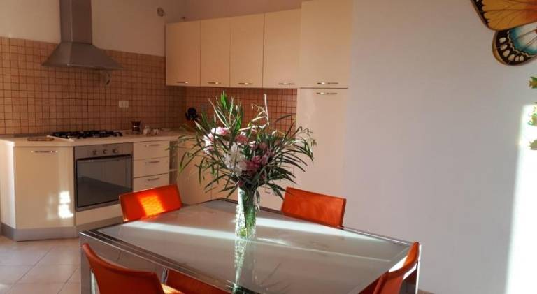Apartment with 2 rooms for 6 persons — photo 3
