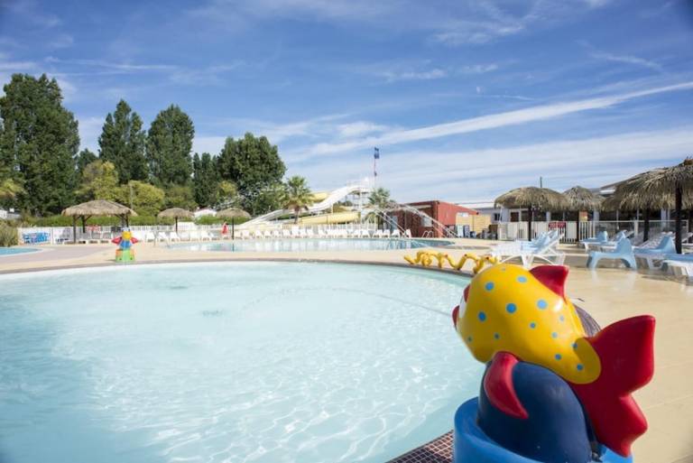 Children-friendly mobile home with pool & terrace | Dogs allowed — photo 4