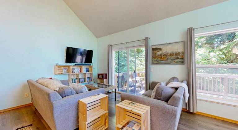 Vacation home | Next to the beach | Perfect for remote work | Dogs allowed in Tillamook, OR