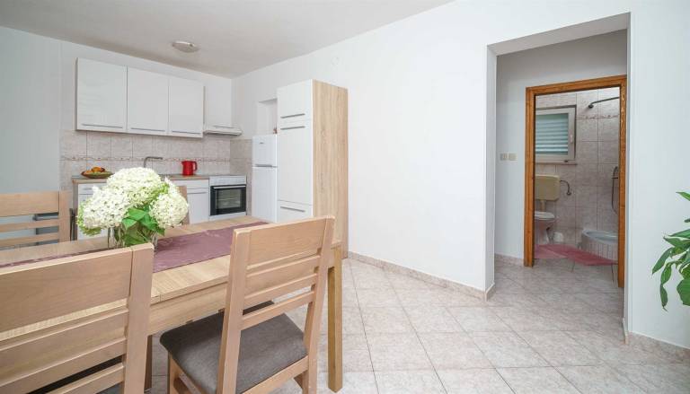 Apartment for 4 near the beach! — photo 4