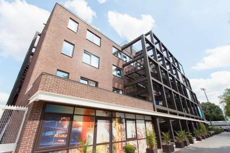 Hostel  Paris
